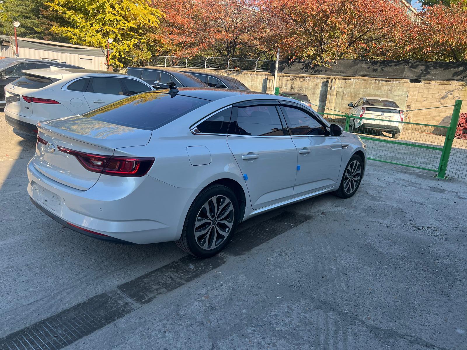 Renault SM6 2018 3