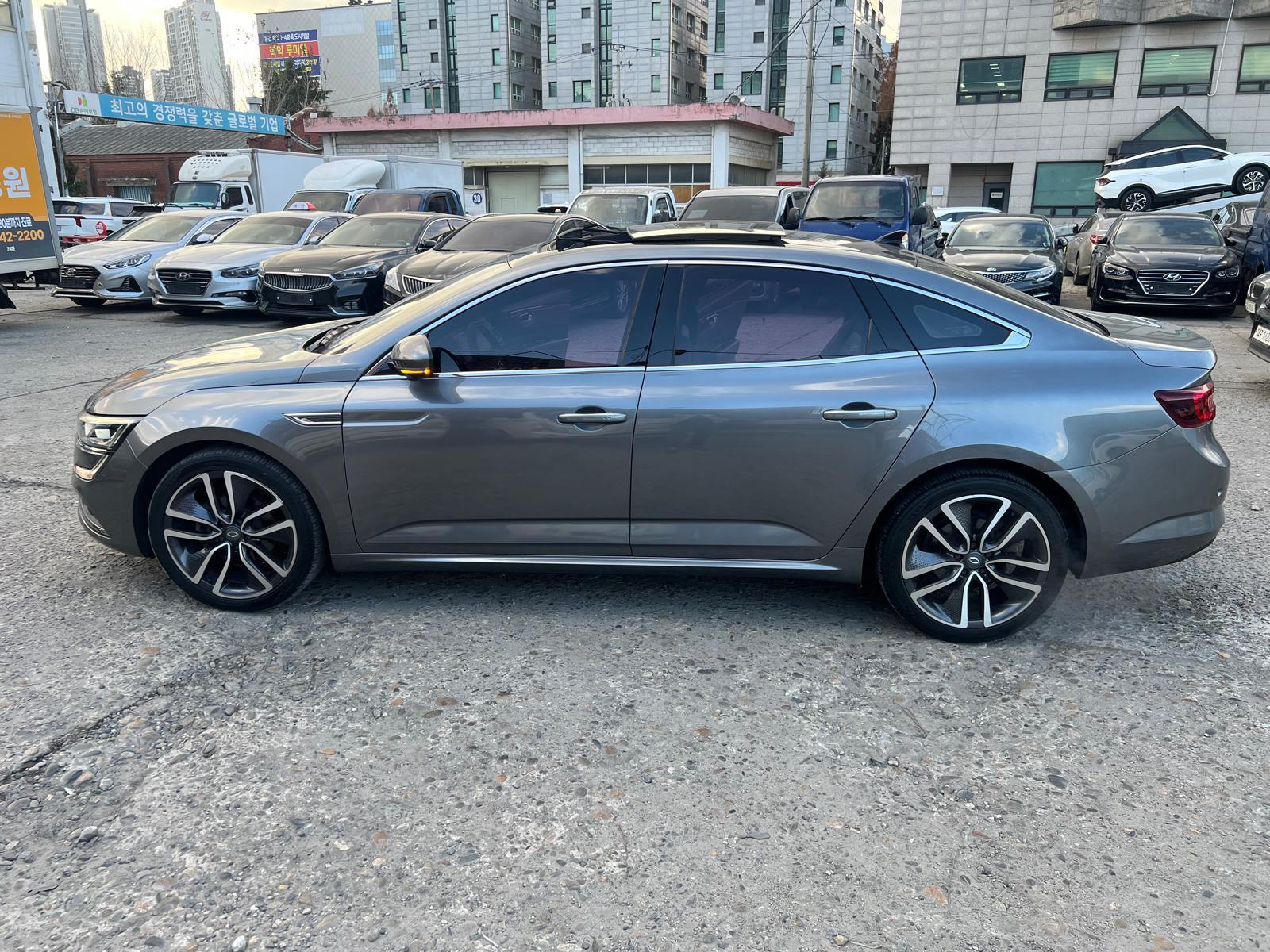 Renault SM6 2018
