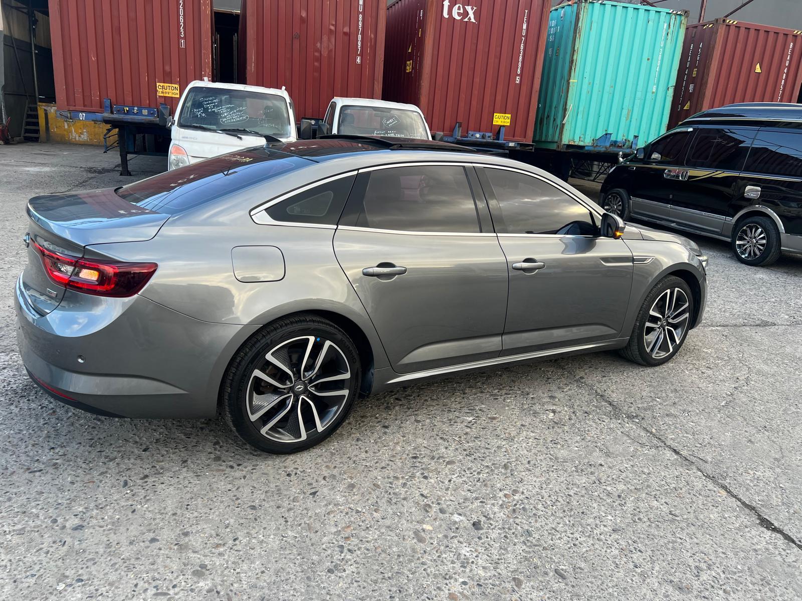 Renault SM6 2018 3